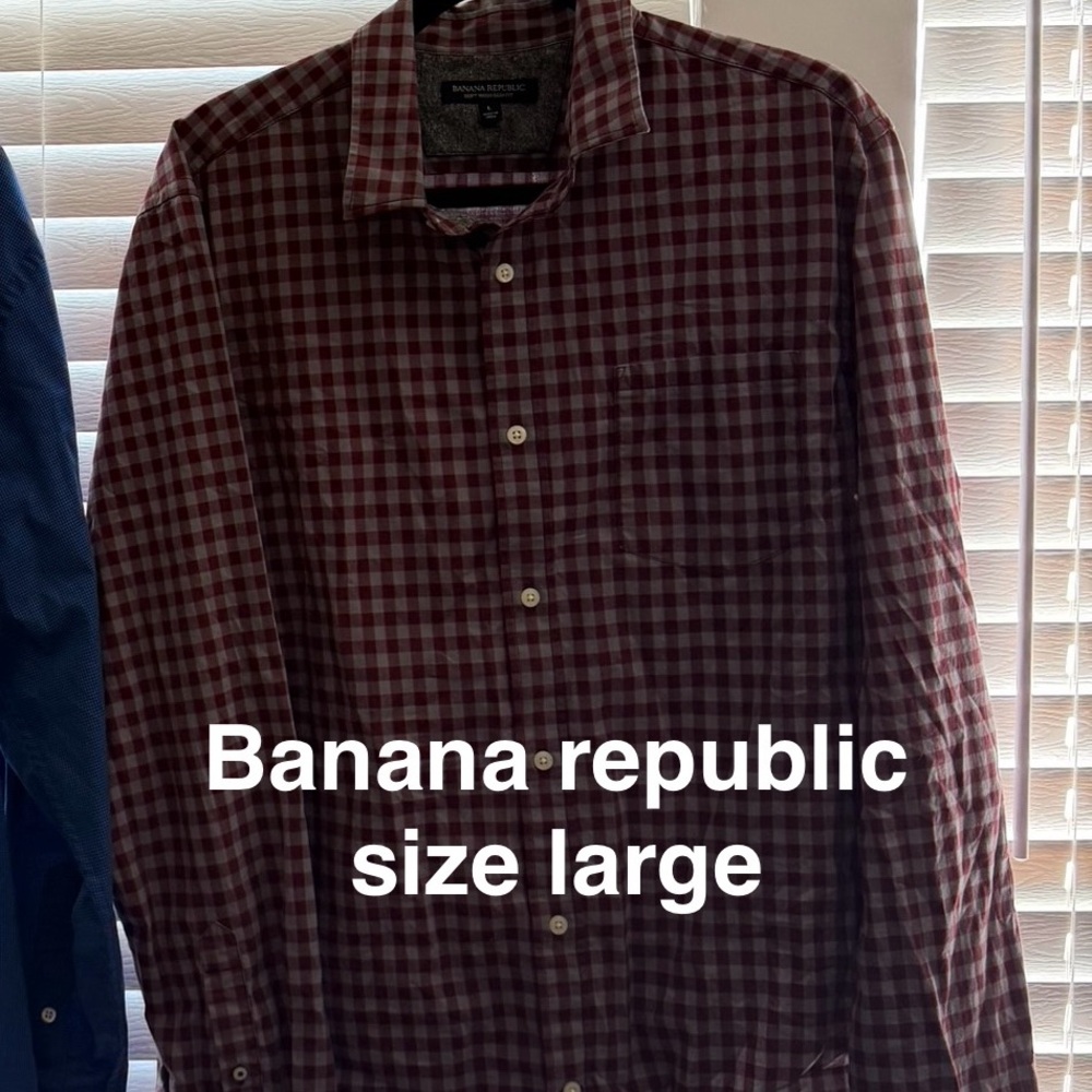Banana Republic Red Checkered Men's Casual Button Down Shirt